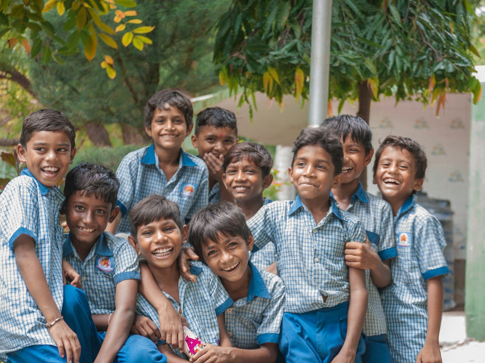 School children smiling together